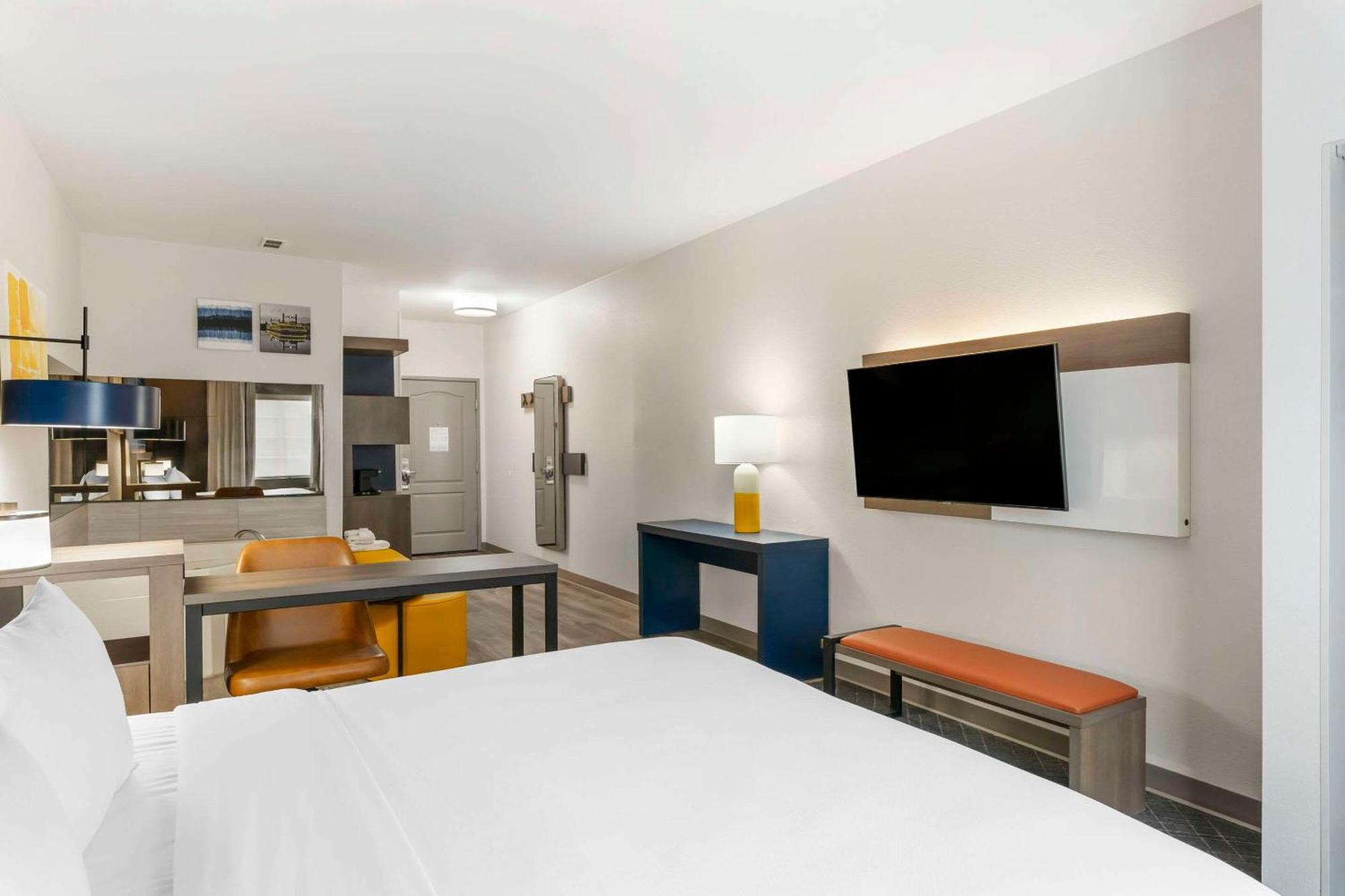 คอมฟอร์ต สวีท Hotel เอลกิน ภายนอก รูปภาพ